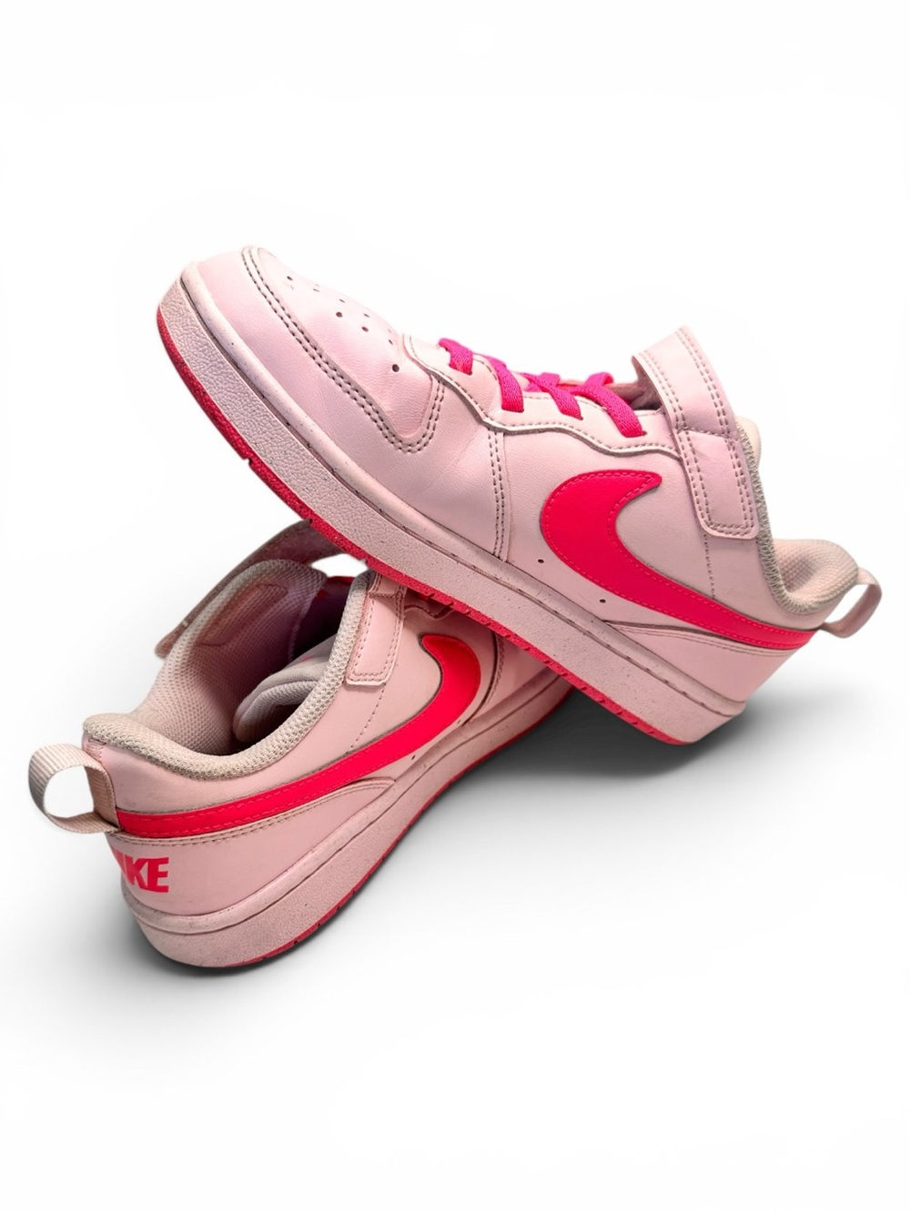 Nike - IsoFly Kids Pink & Hot Pink Low-Top Sneakers - Size 3